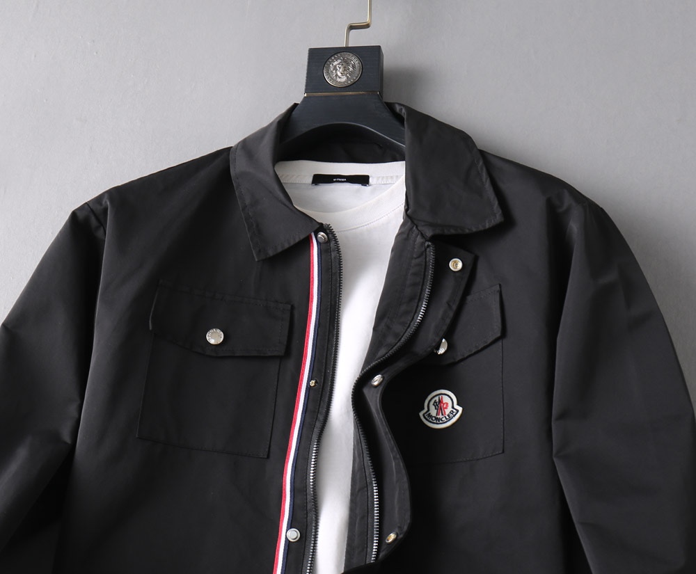 Hoodies & Sweatshirts