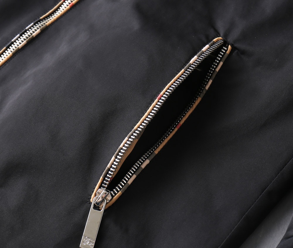 Hoodies & Sweatshirts