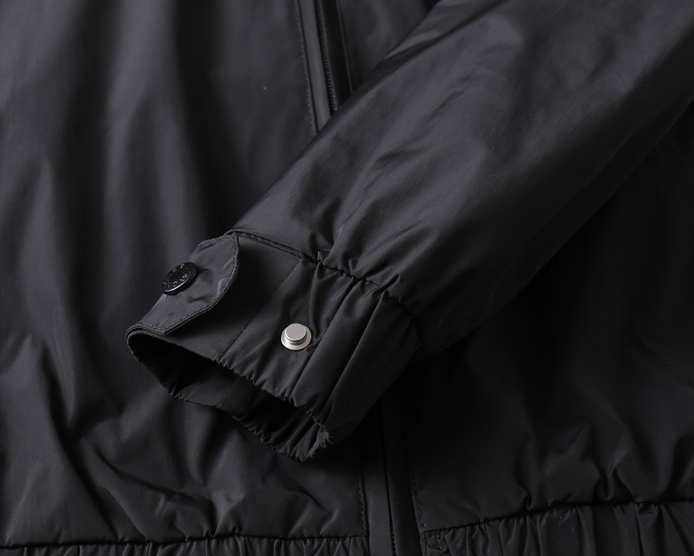 Hoodies & Sweatshirts