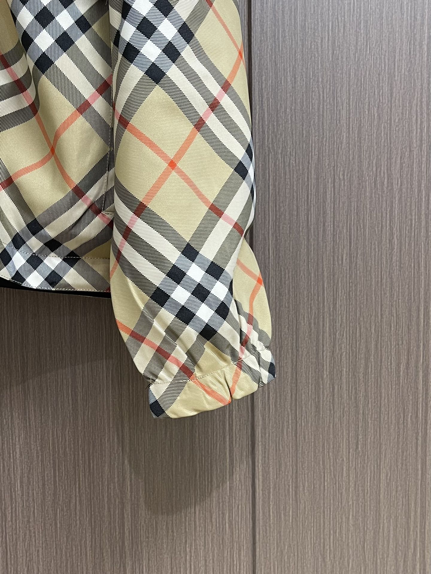 Hoodies & Sweatshirts