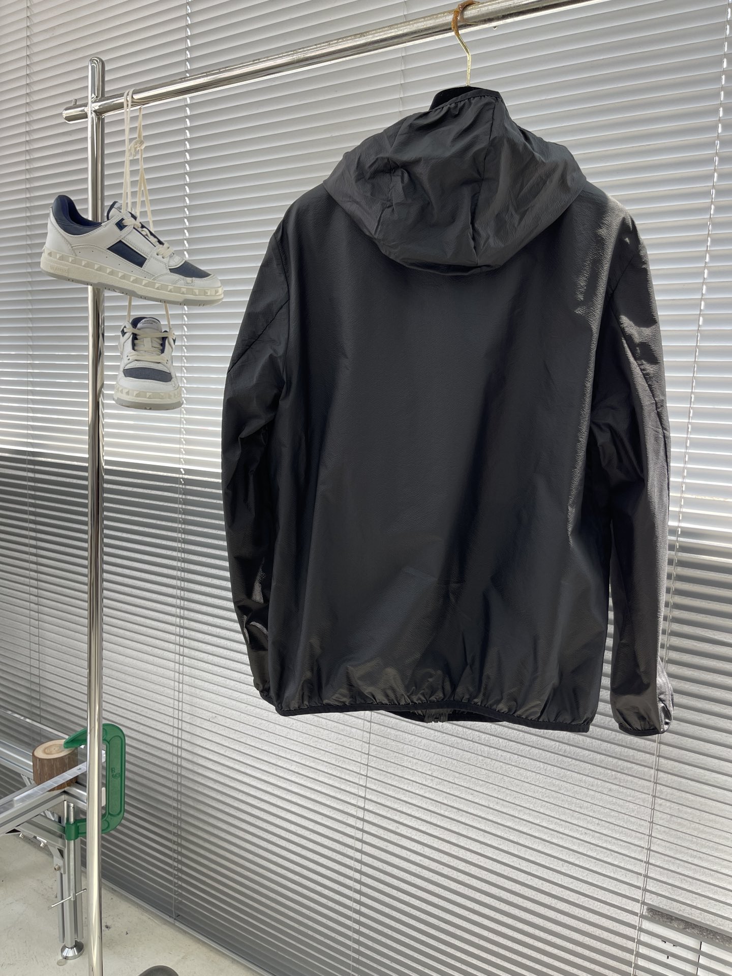 Hoodies & Sweatshirts