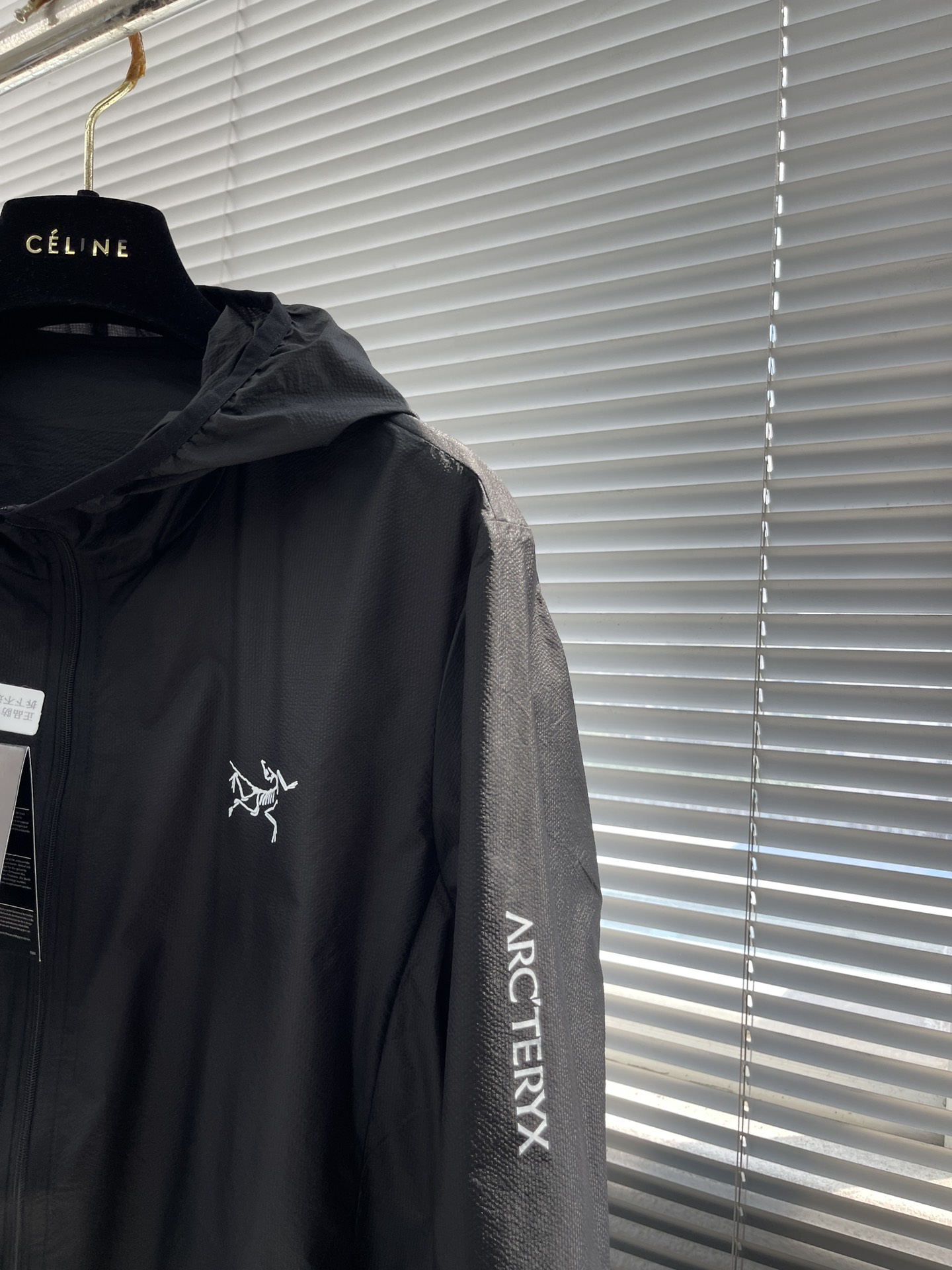 Hoodies & Sweatshirts