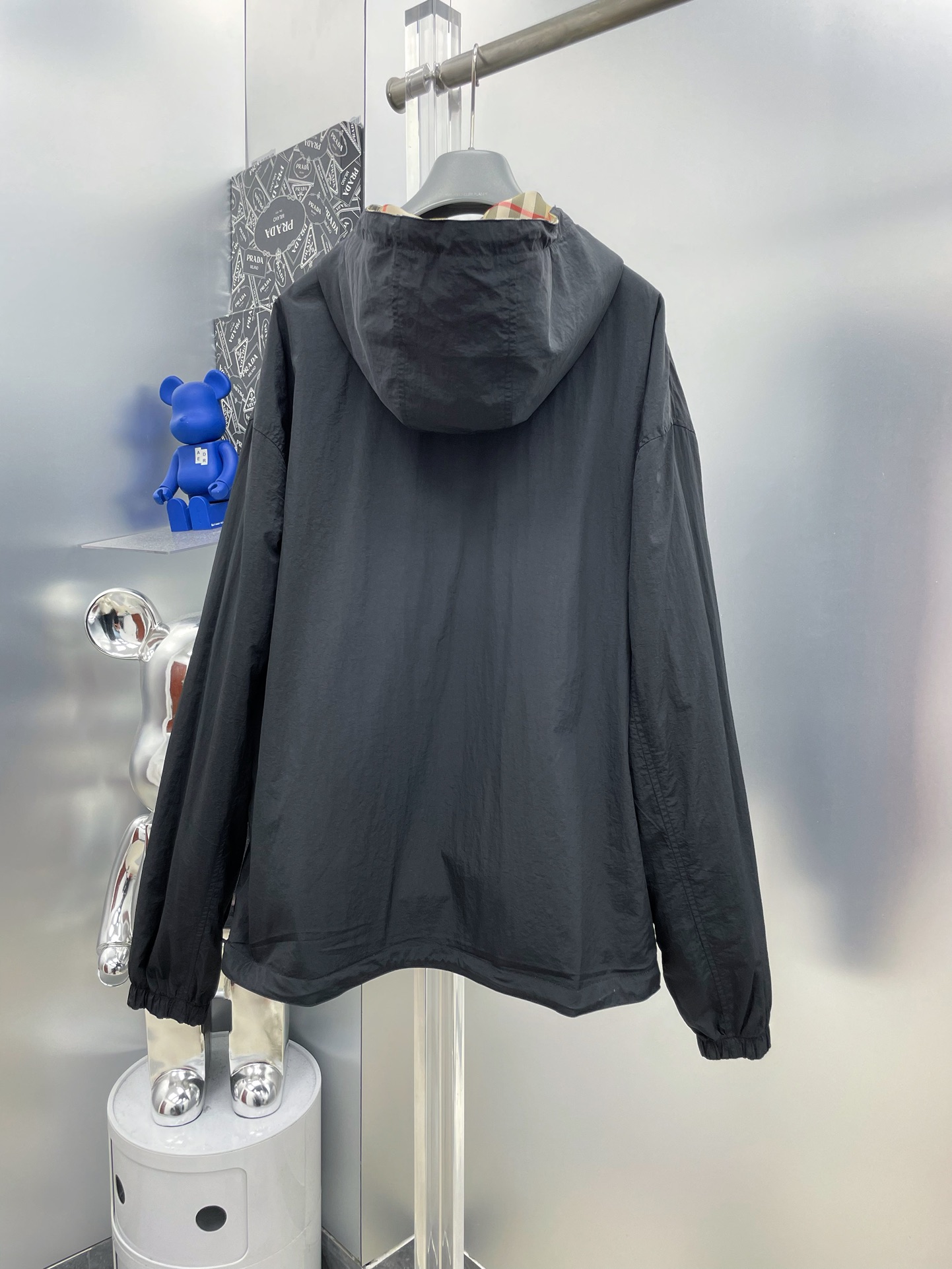 Hoodies & Sweatshirts