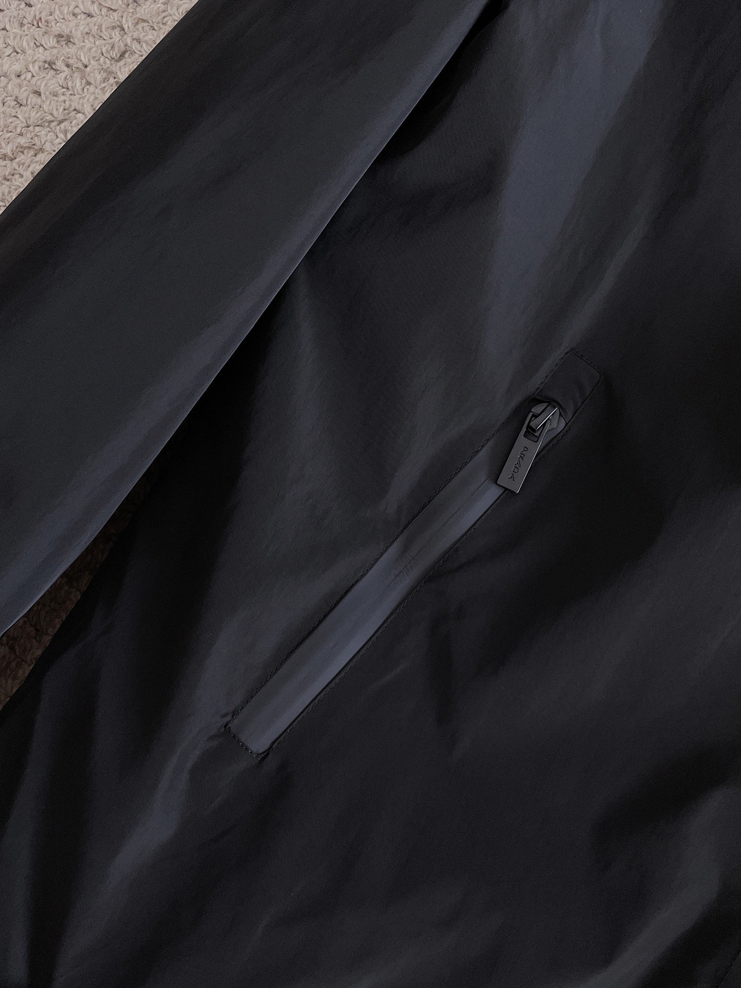 Hoodies & Sweatshirts