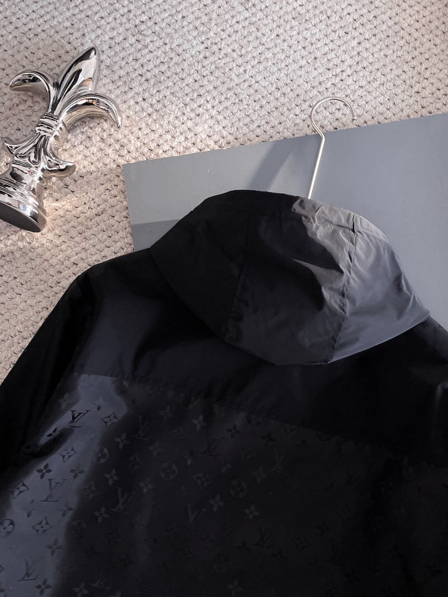 Hoodies & Sweatshirts