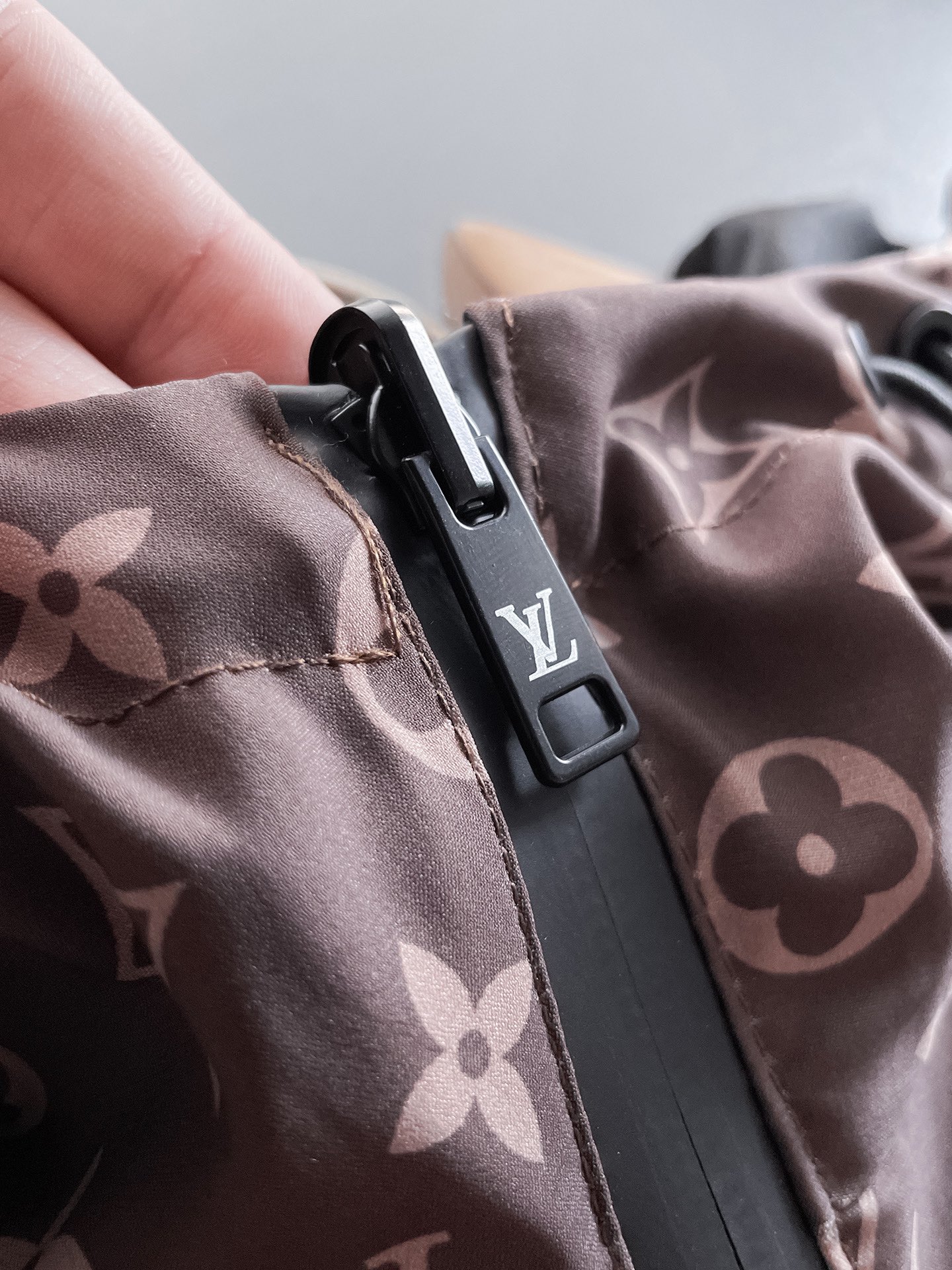 Hoodies & Sweatshirts