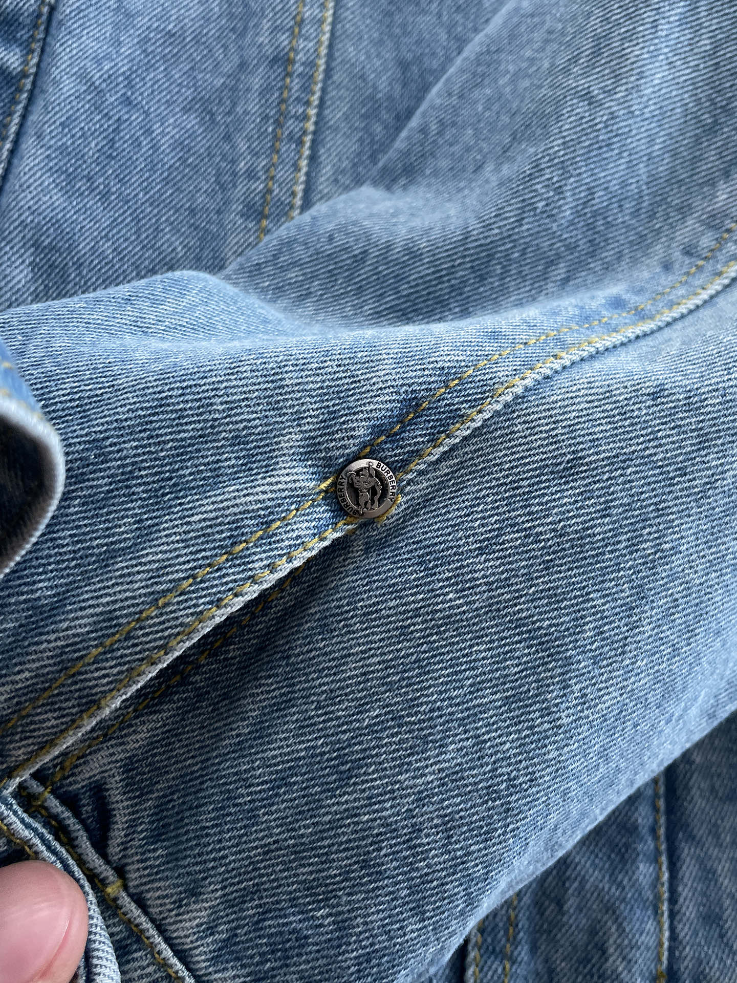 Hoodies & Sweatshirts