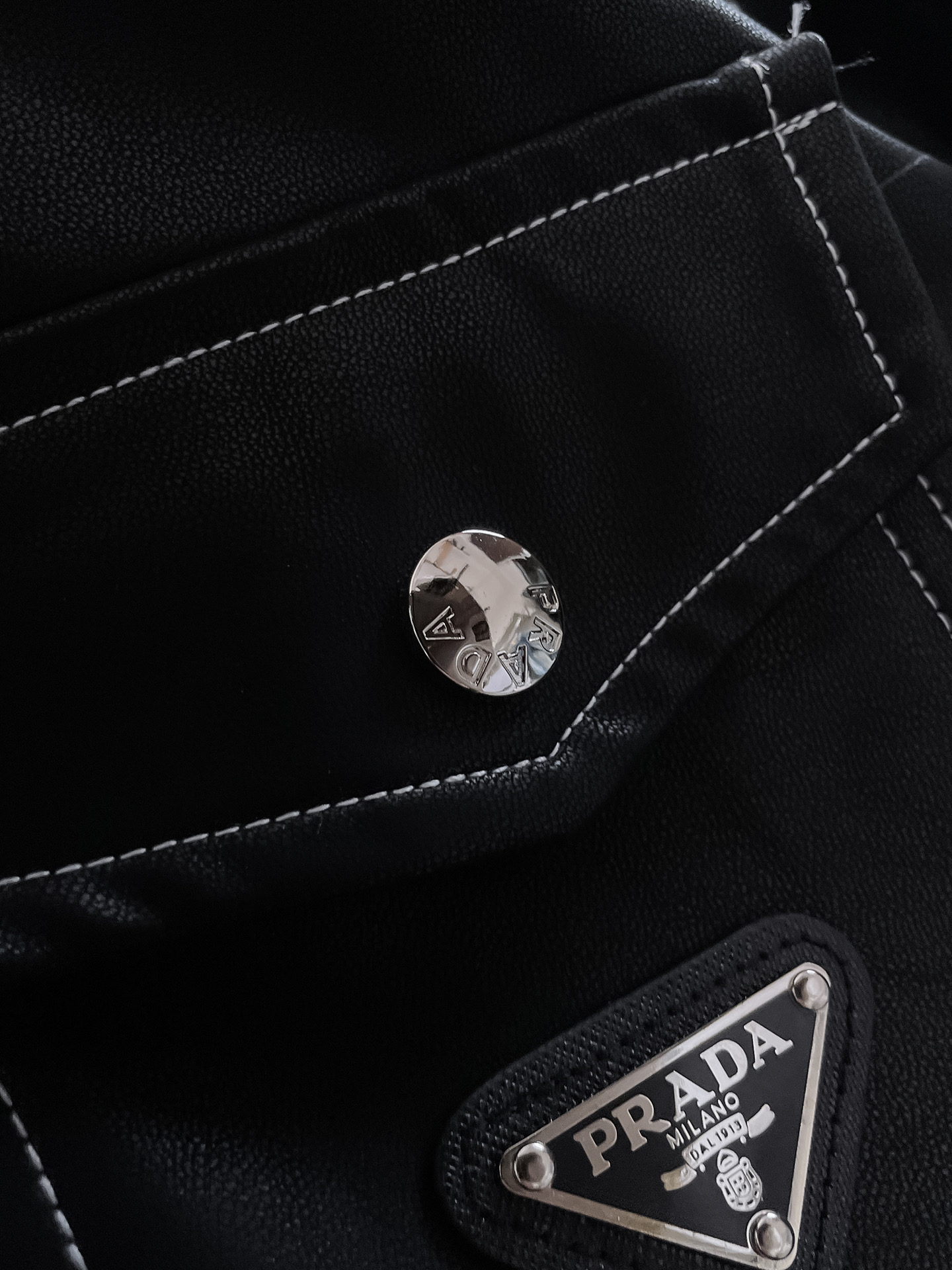 Hoodies & Sweatshirts