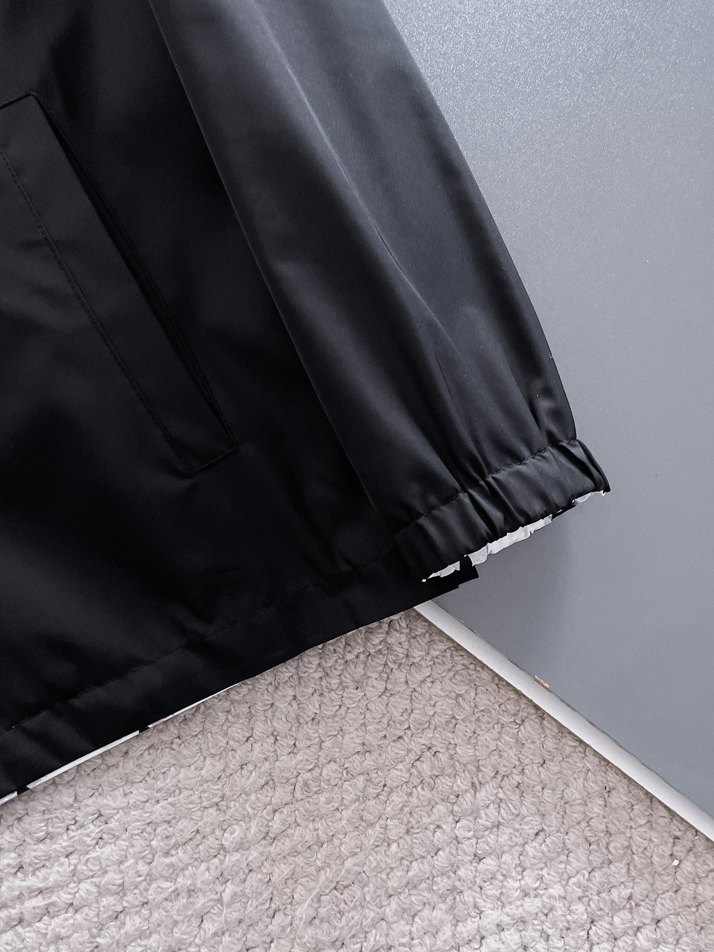 Hoodies & Sweatshirts