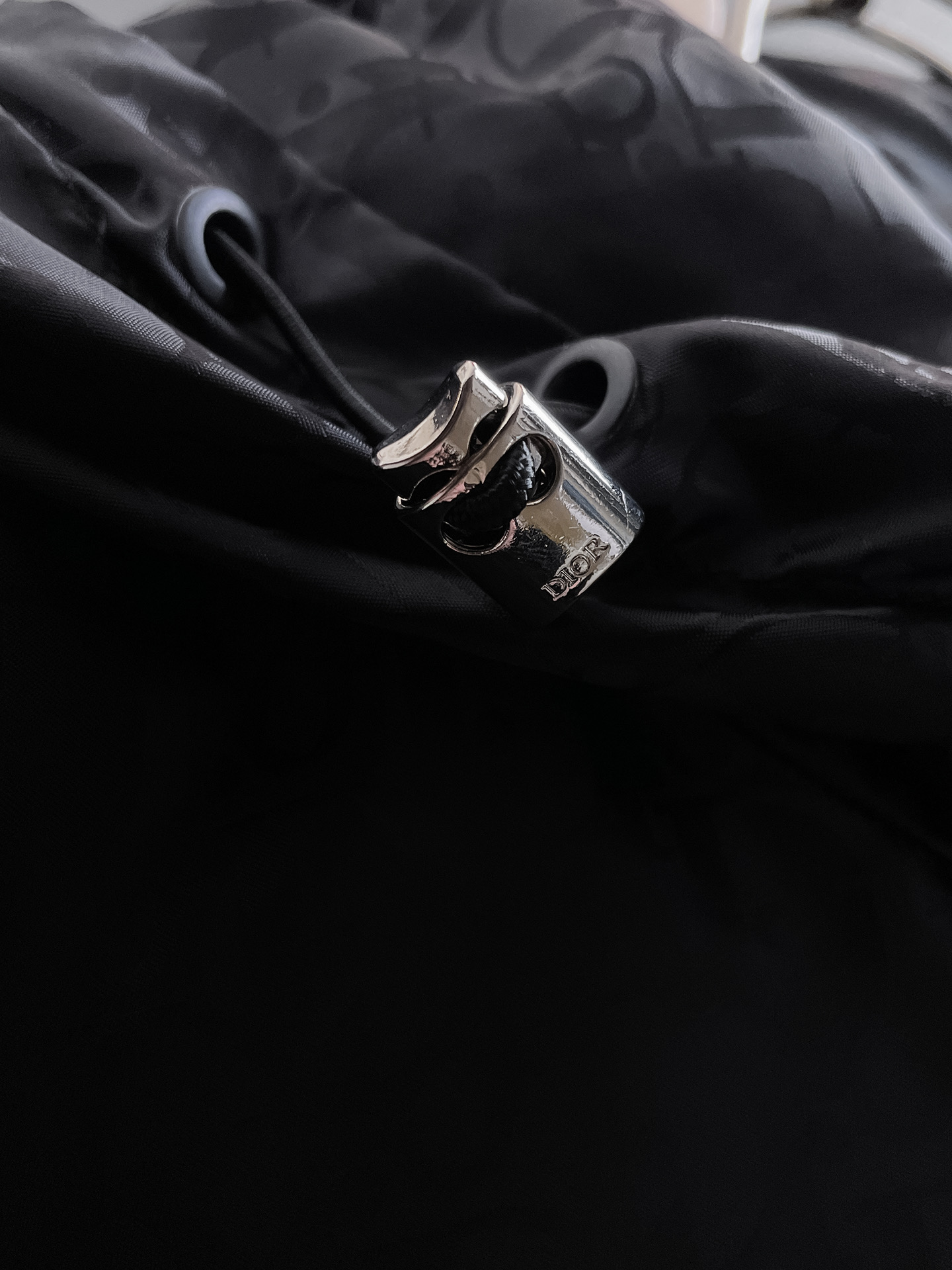 Hoodies & Sweatshirts