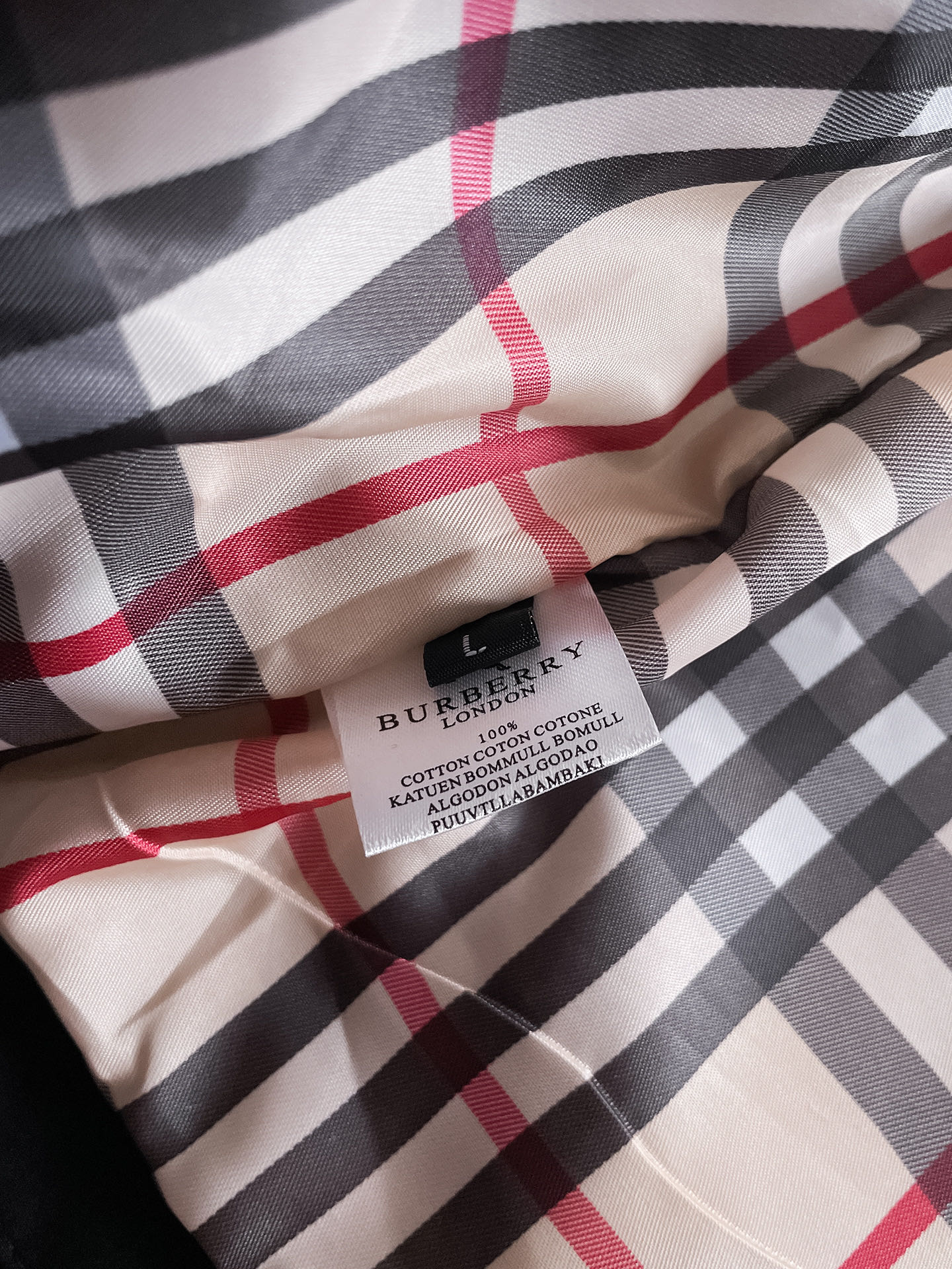 Hoodies & Sweatshirts