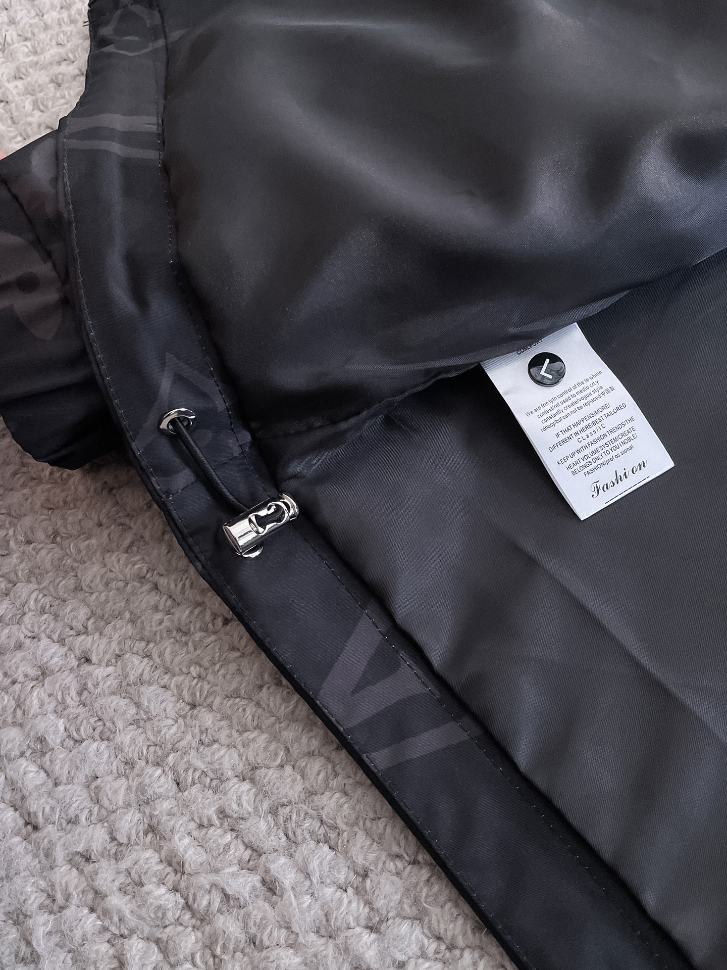 Hoodies & Sweatshirts