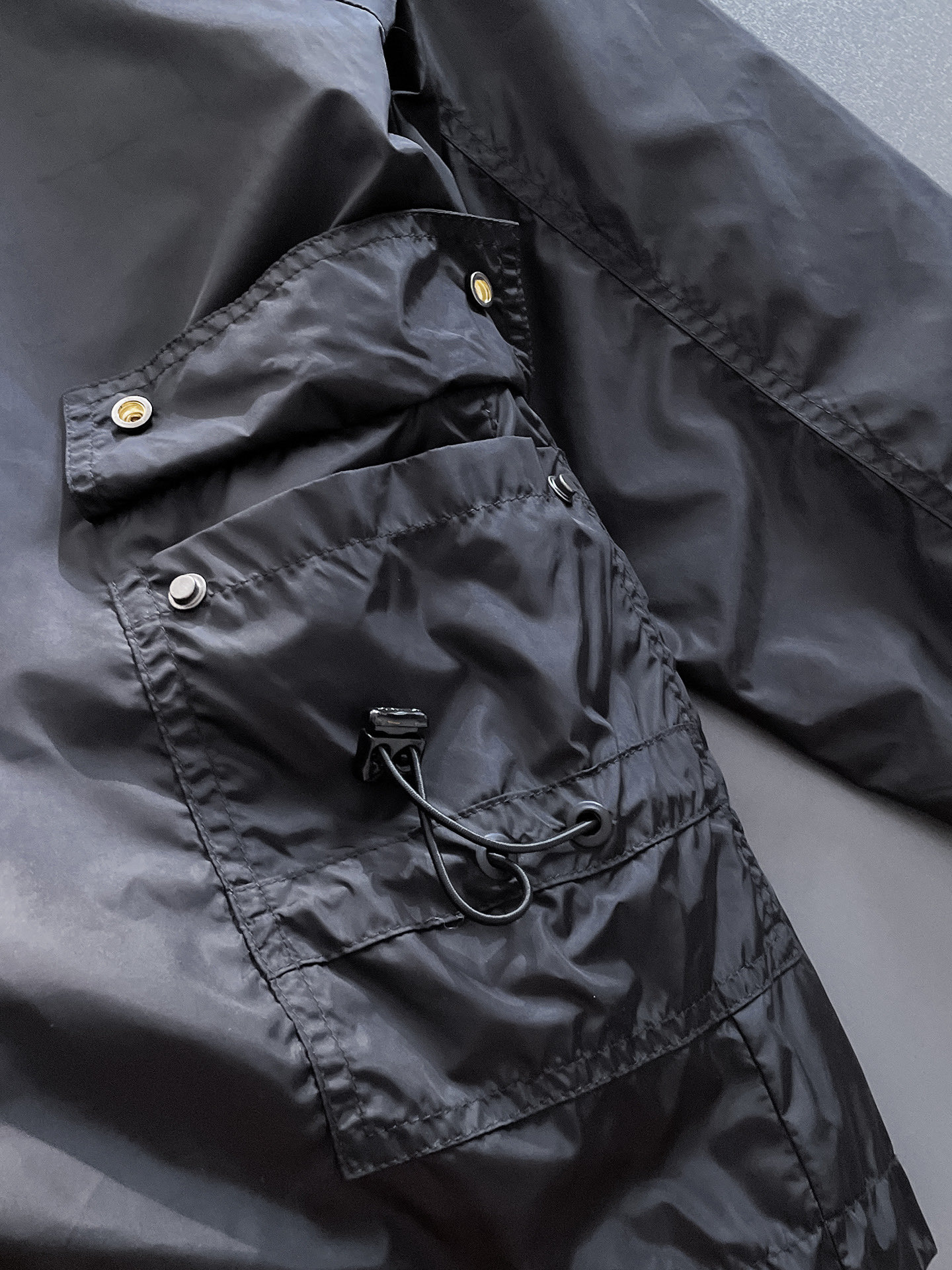 Hoodies & Sweatshirts