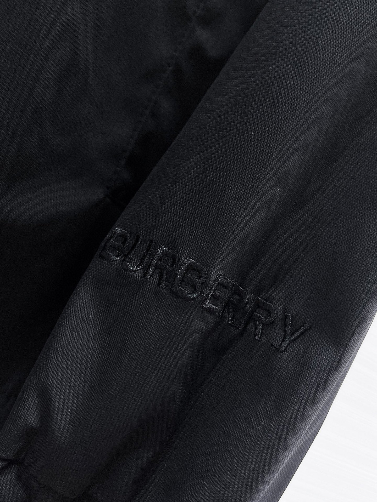 Hoodies & Sweatshirts