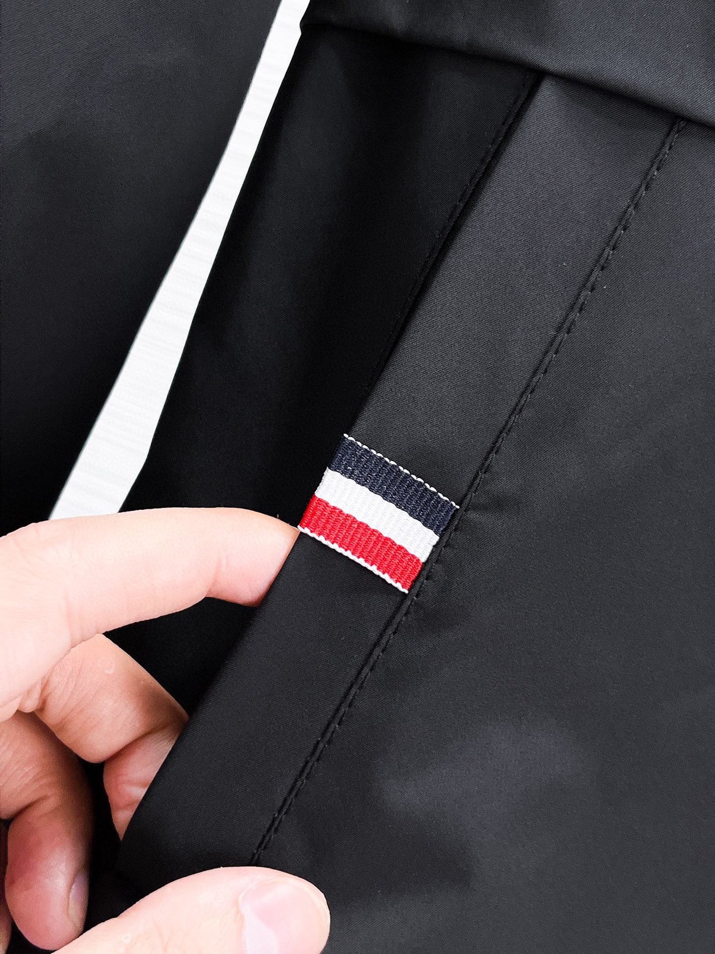 Hoodies & Sweatshirts