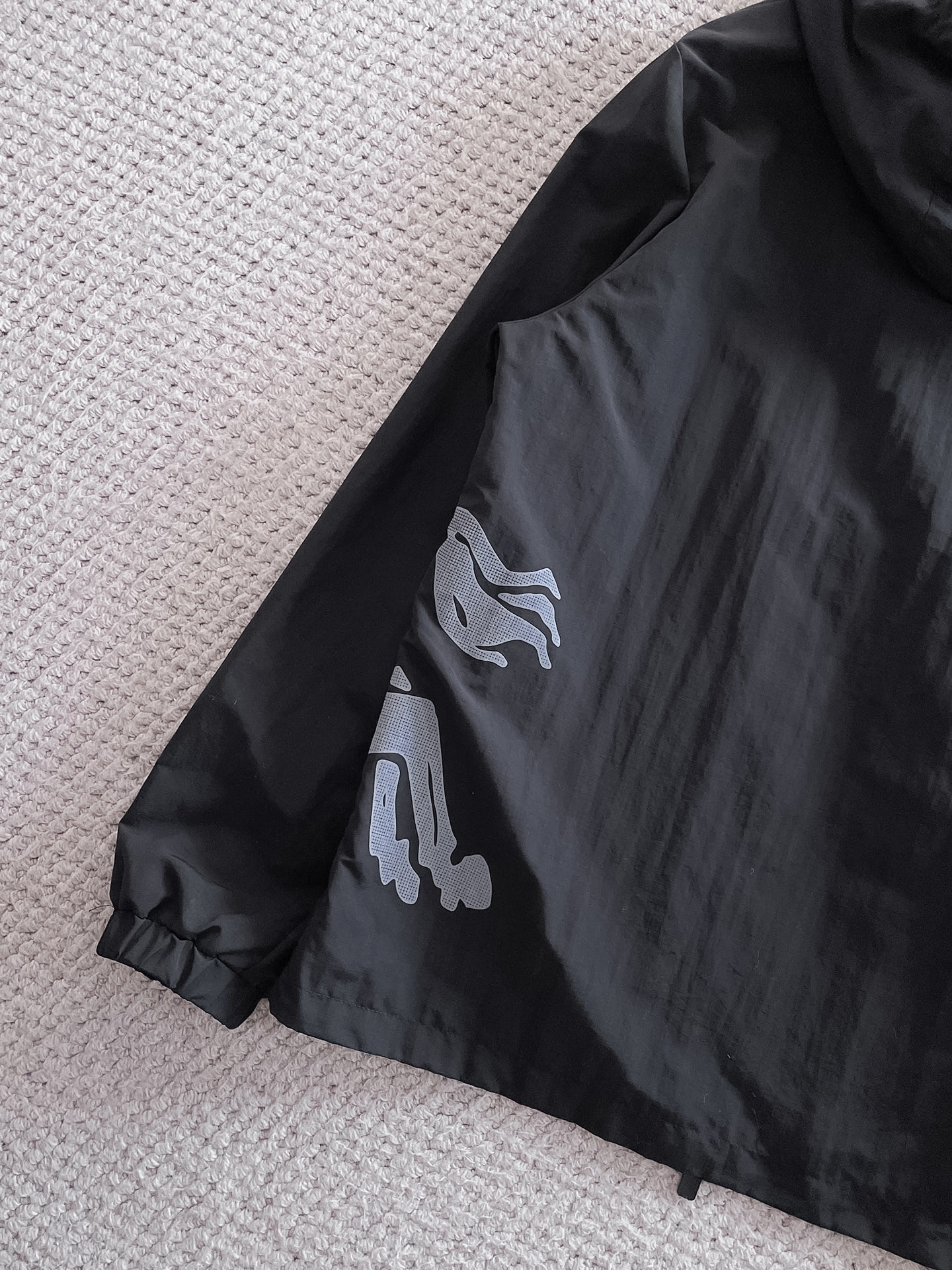 Hoodies & Sweatshirts