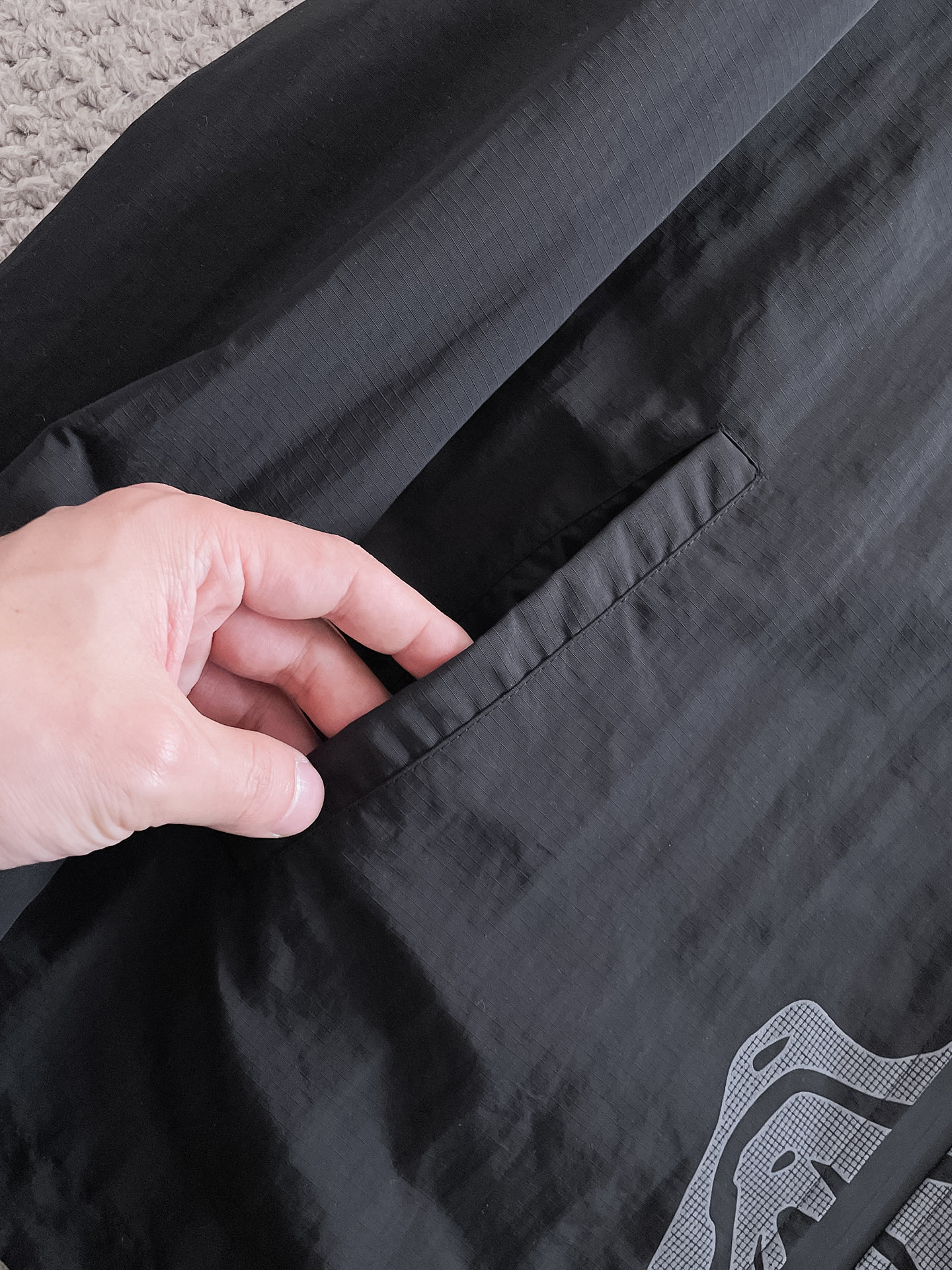 Hoodies & Sweatshirts