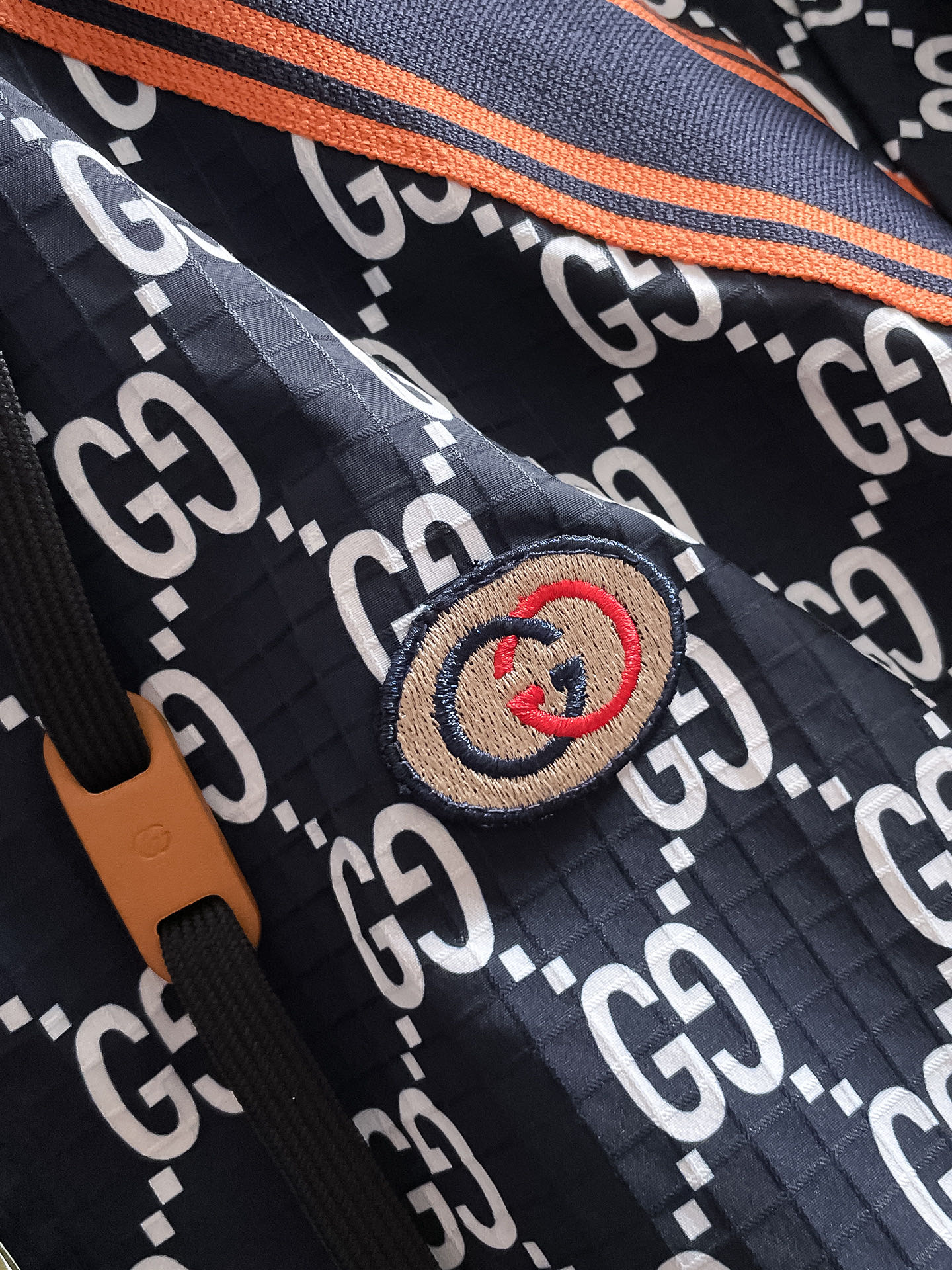 Hoodies & Sweatshirts