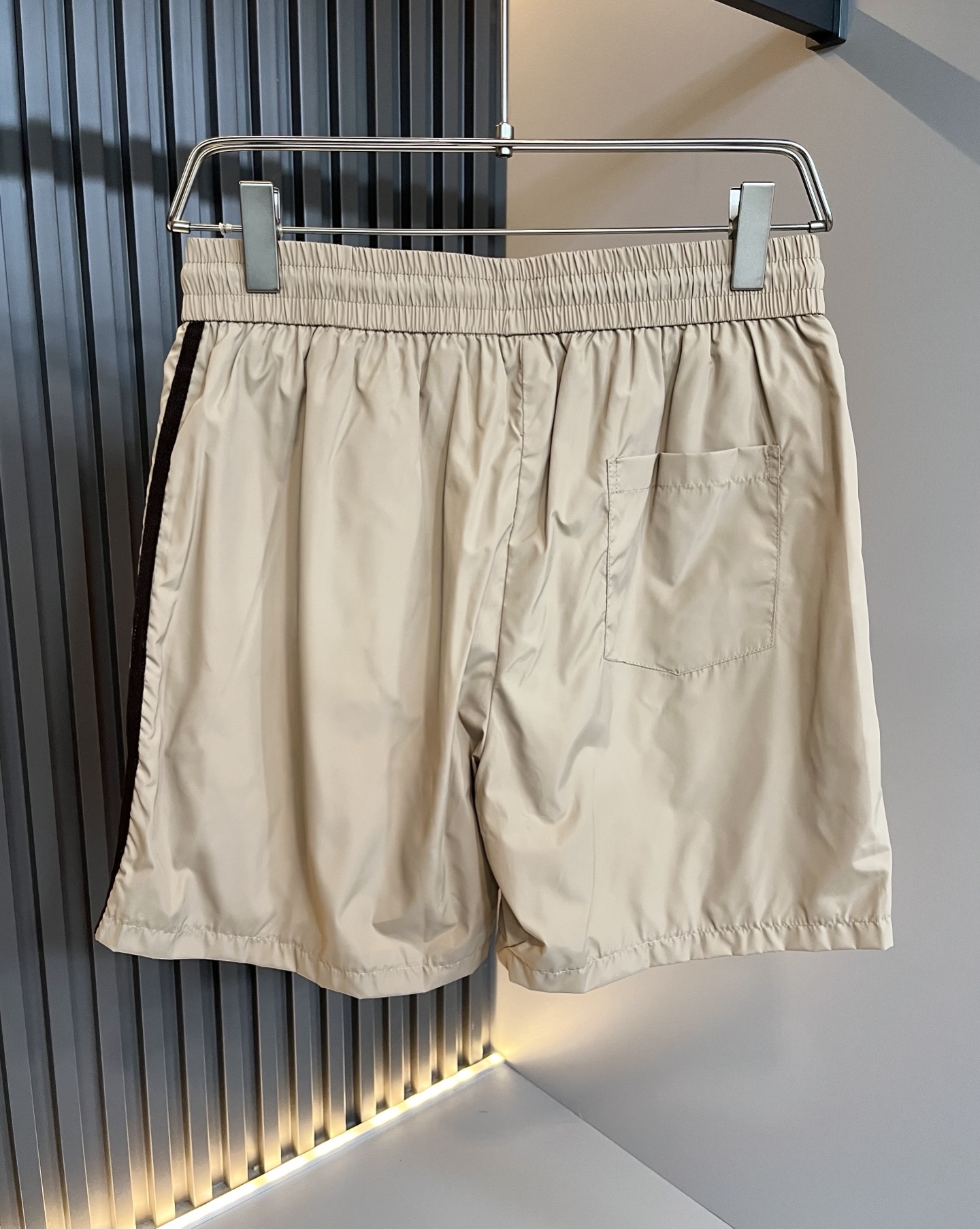 Hoodies & Sweatshirts