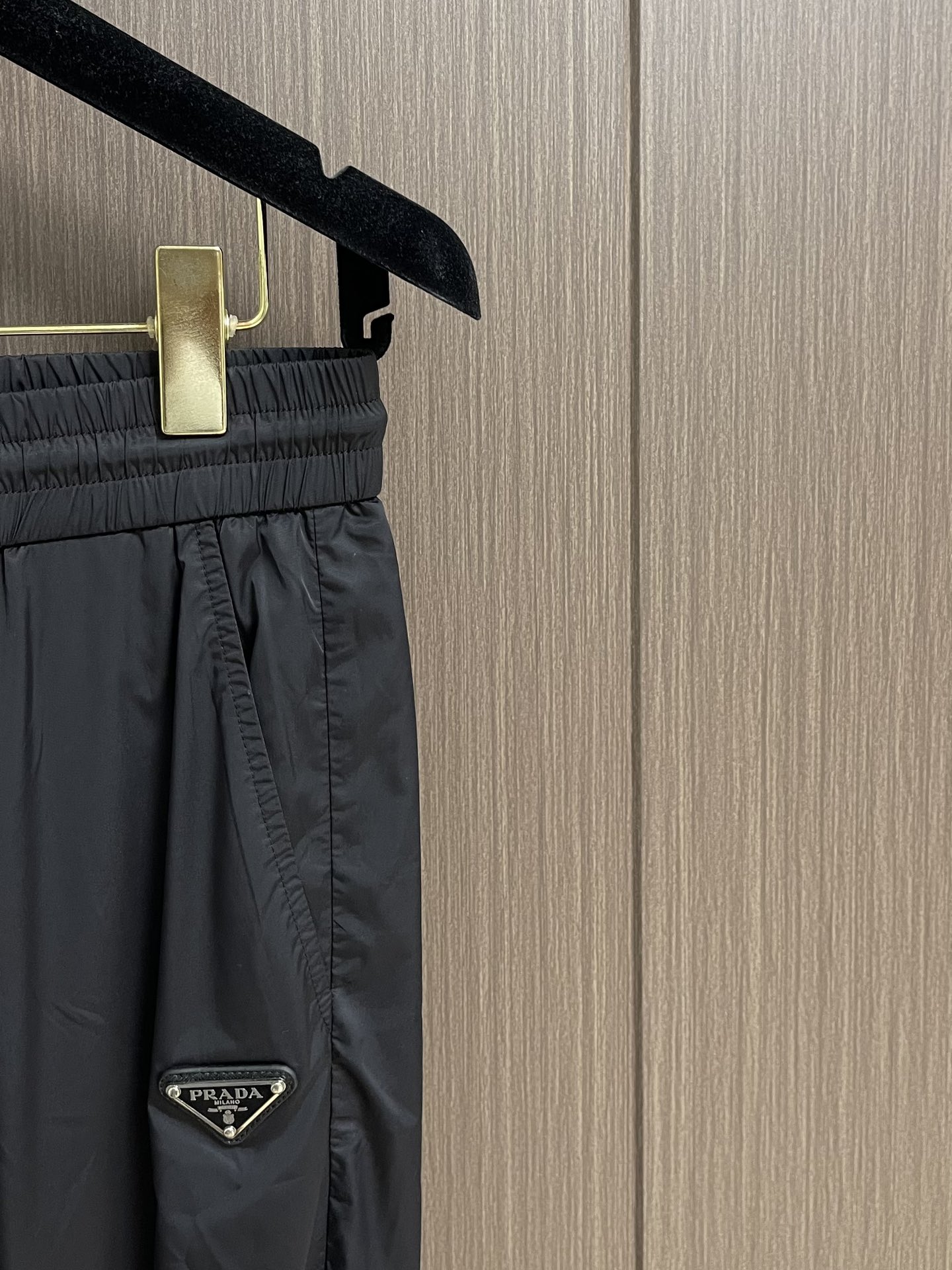 Hoodies & Sweatshirts