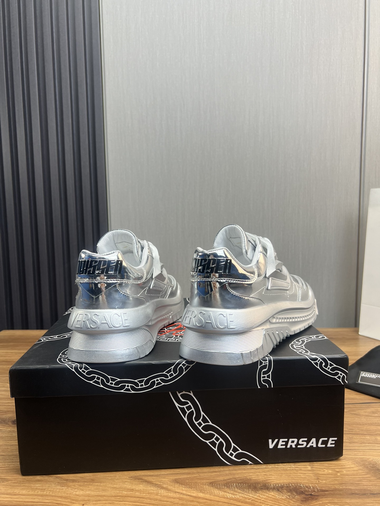VersaceSHOES