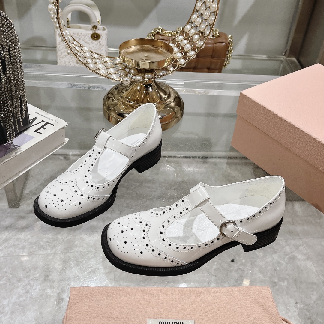 Womens shoes collection