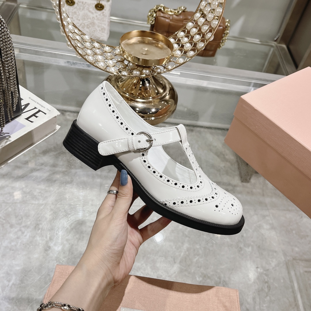 Womens shoes collection