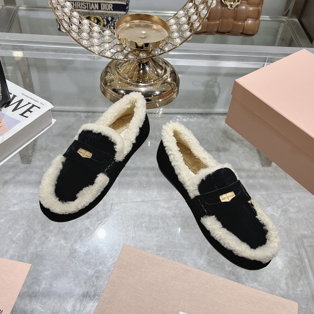 Womens shoes collection