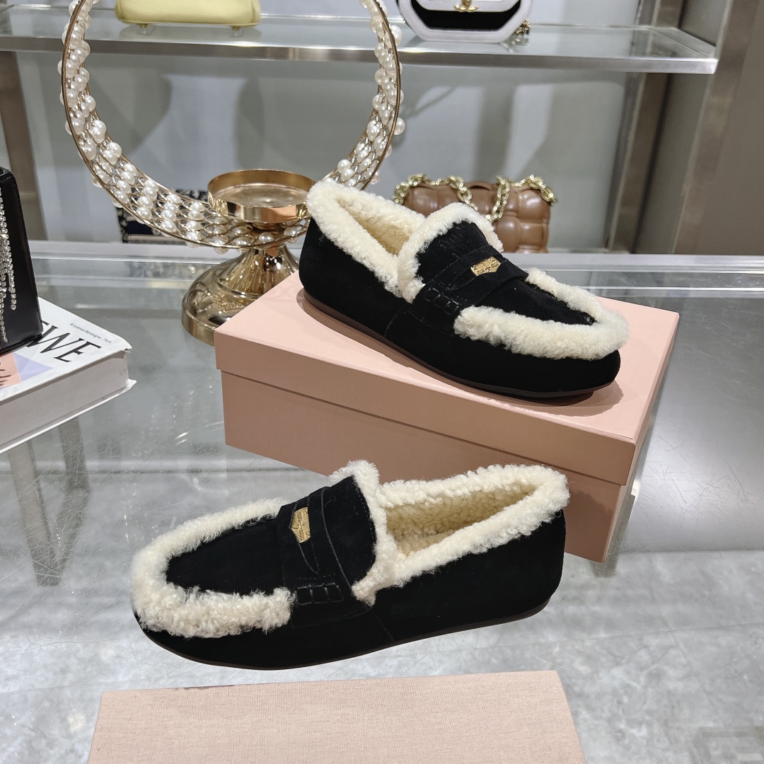 Womens shoes collection