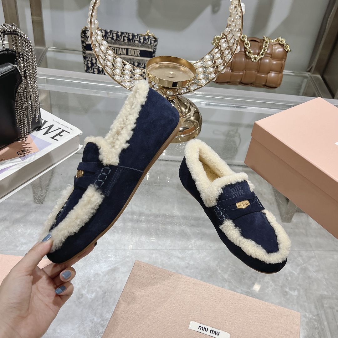 Womens shoes collection