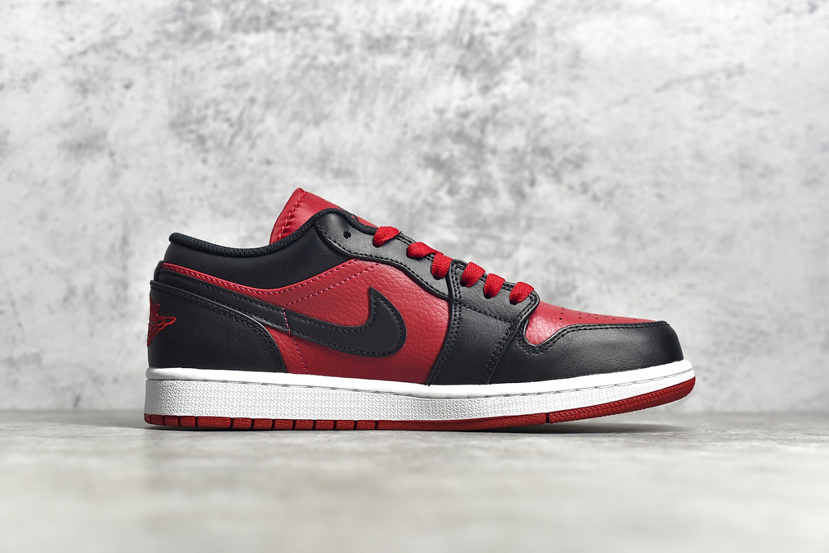 AirJordan1LowSHOES