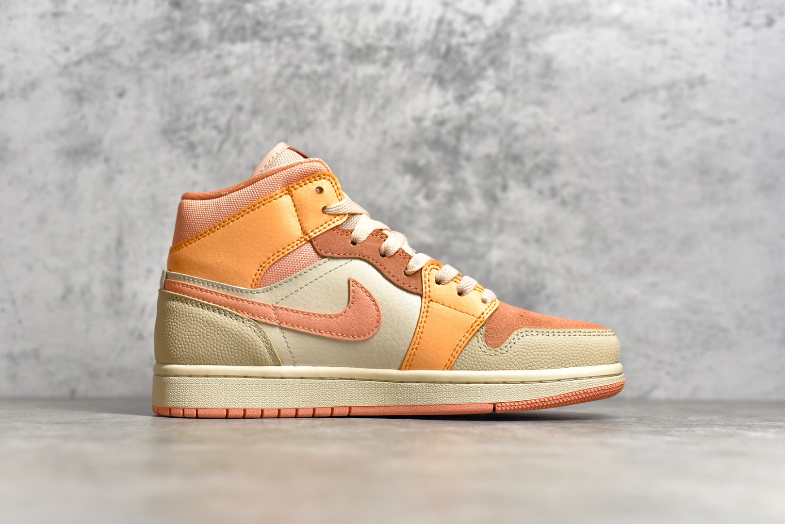 AirJordan1MidSHOES