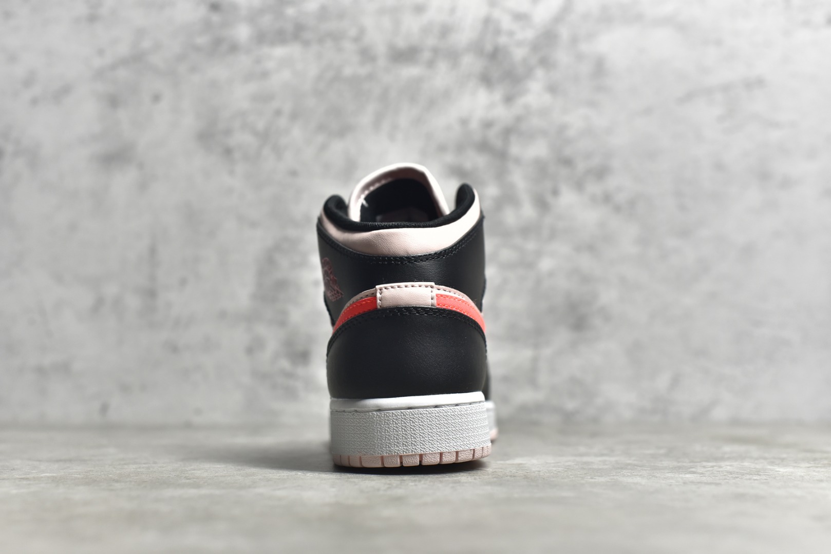 AirJordan1MidSHOES