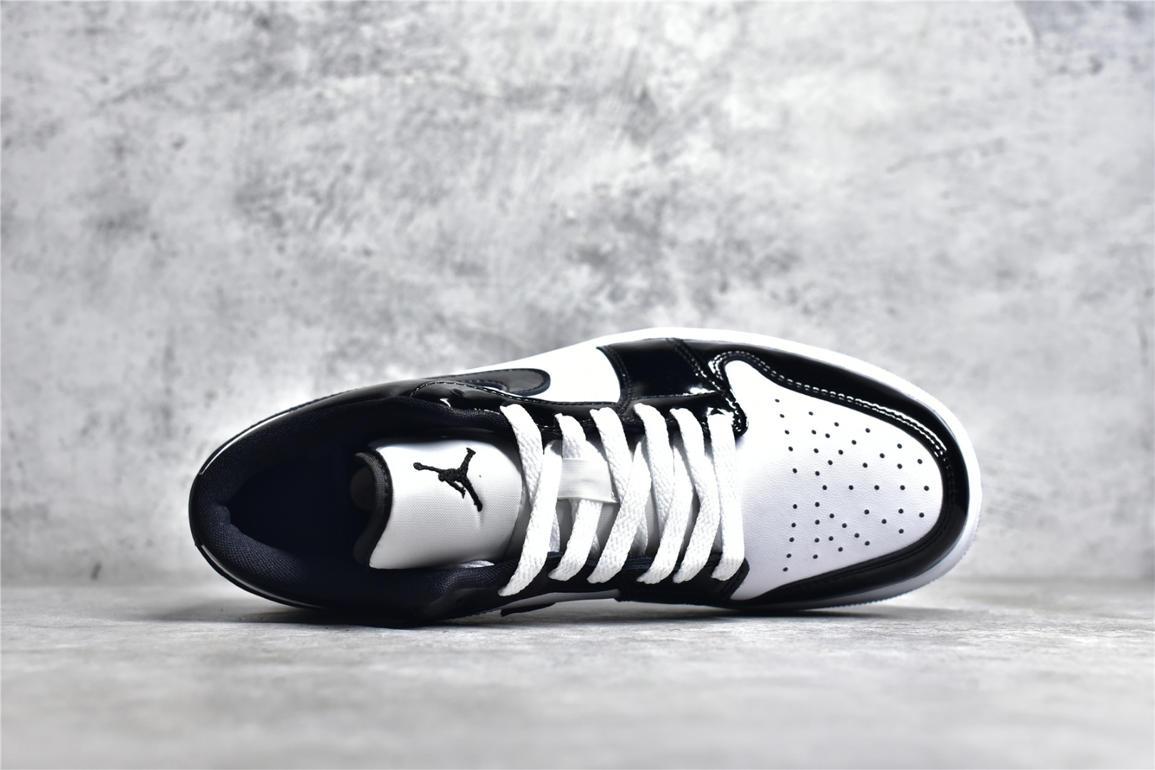 AirJordan1LowSHOES