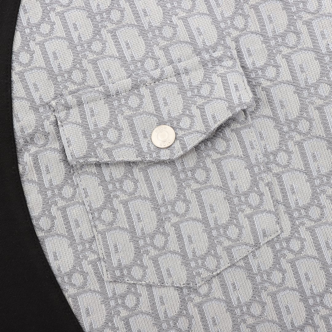 Hoodies & Sweatshirts