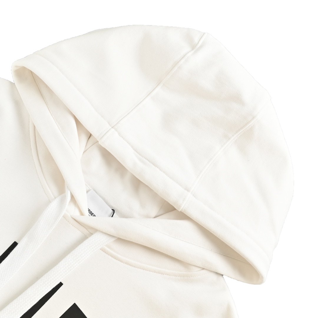 Hoodies & Sweatshirts