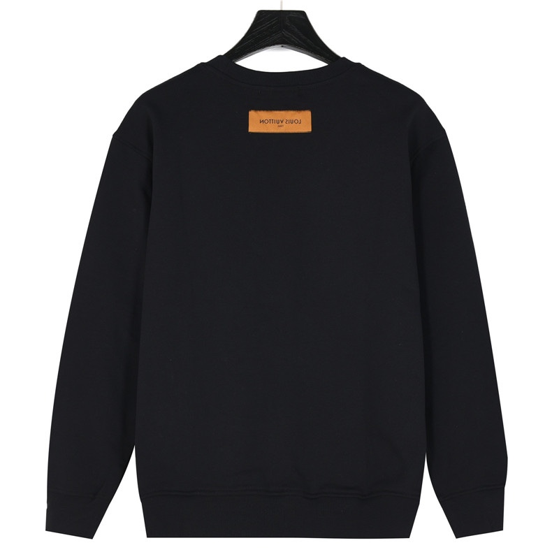 Hoodies & Sweatshirts