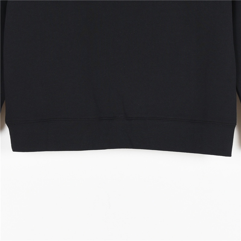 Hoodies & Sweatshirts