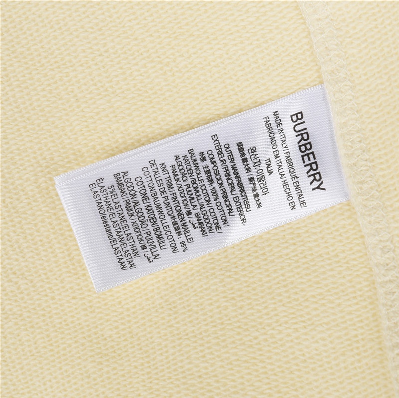 Hoodies & Sweatshirts