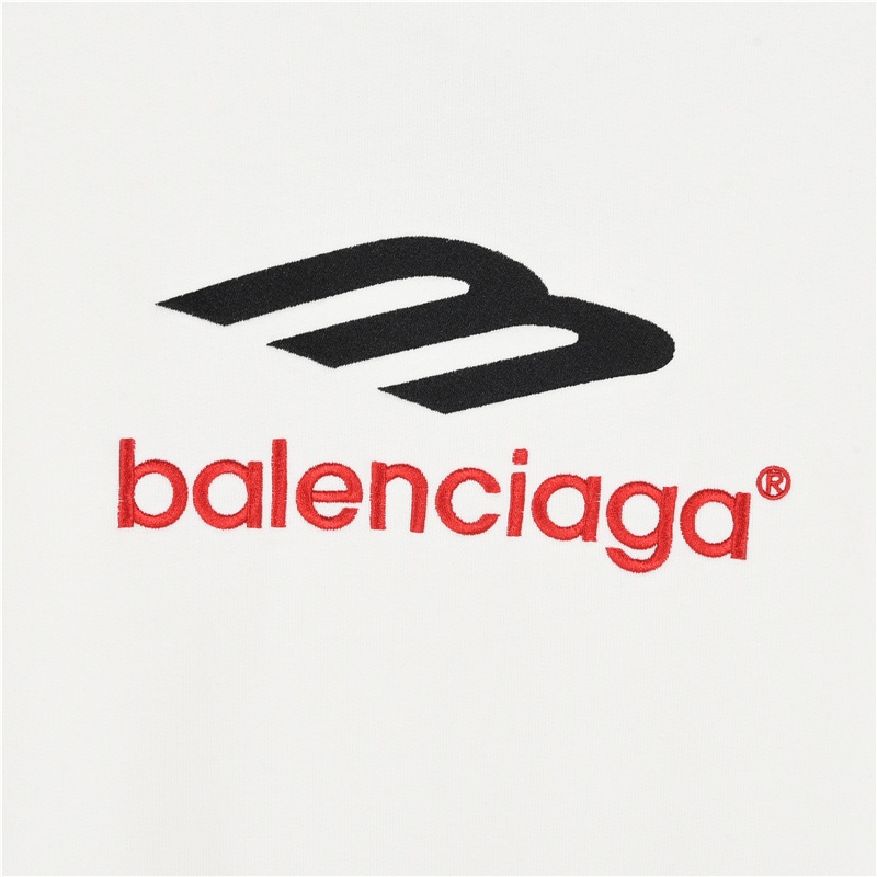 Hoodies & Sweatshirts