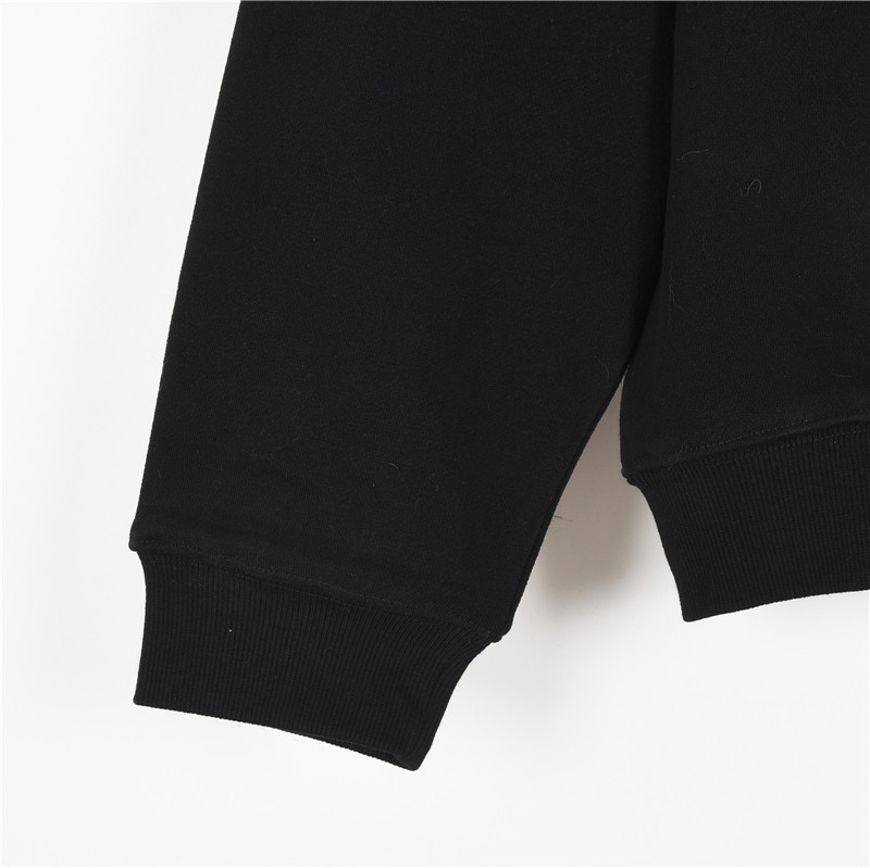 Hoodies & Sweatshirts